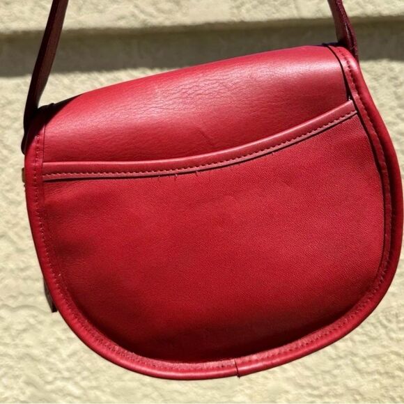 COACH #9981 Red Watson Gold Toned Hardware in Excellent Vintage Condition! - Picture 3 of 6